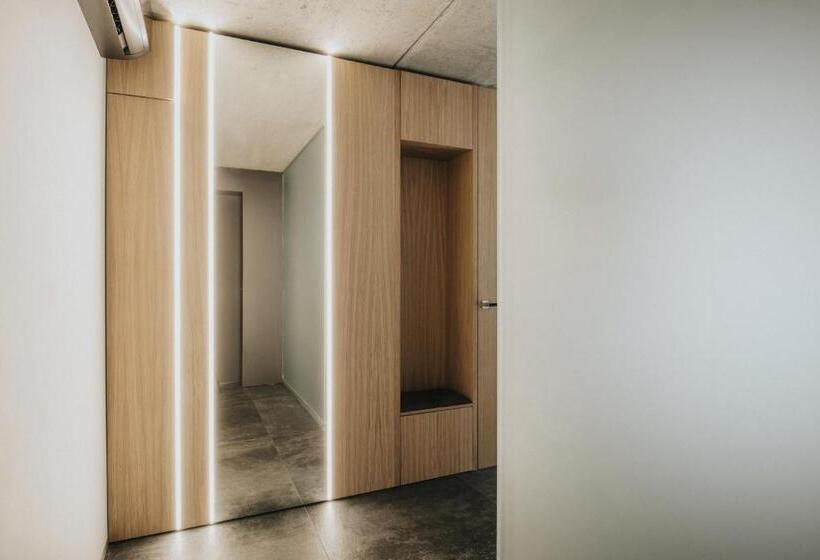 1 Bedroom Penthouse Apartment, Apartamenty Heyer