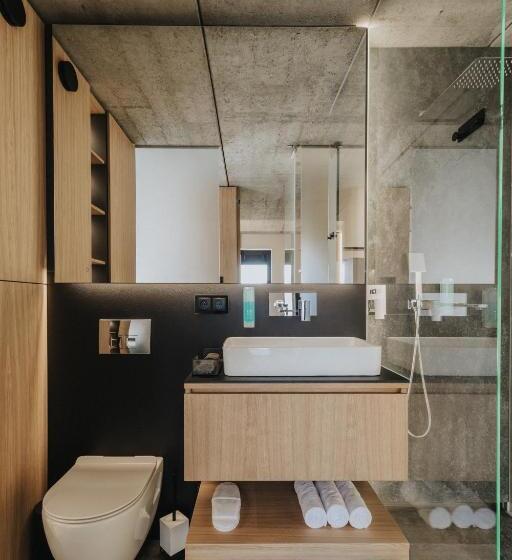 1 Bedroom Penthouse Apartment, Apartamenty Heyer