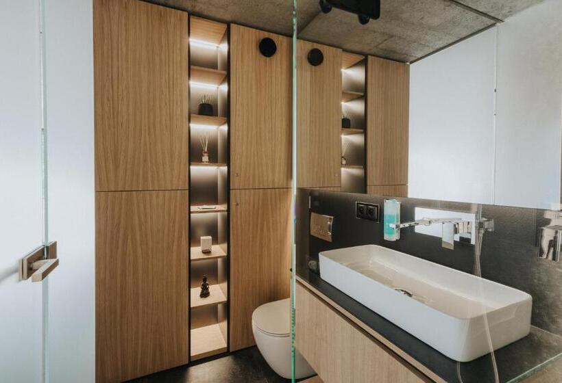 1 Bedroom Penthouse Apartment, Apartamenty Heyer