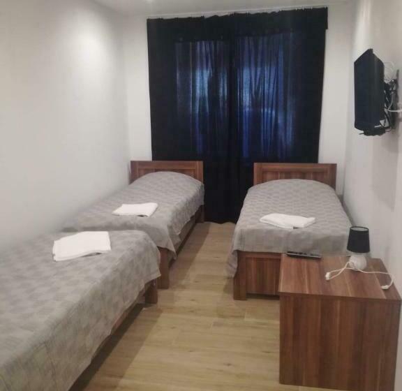 اتاق استاندارد سه نفره, Wiking