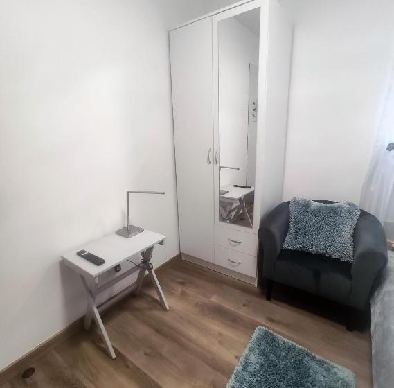 اتاق استاندارد یک نفره, Wellspring