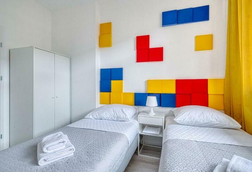 اتاق استاندارد با سرویس بهداشتی مشترک, Level Rooms