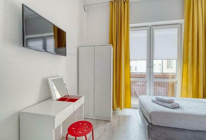 اتاق استاندارد با سرویس بهداشتی مشترک, Level Rooms