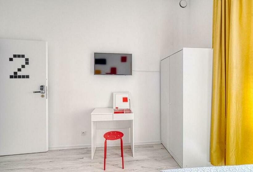 اتاق استاندارد با سرویس بهداشتی مشترک, Level Rooms