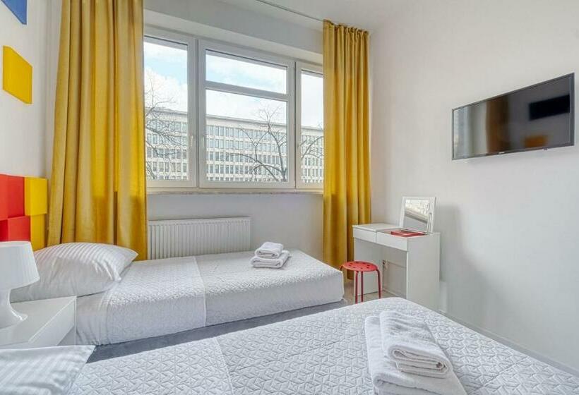 اتاق استاندارد با سرویس بهداشتی مشترک, Level Rooms
