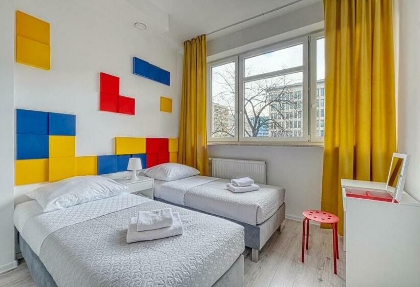 اتاق استاندارد با سرویس بهداشتی مشترک, Level Rooms