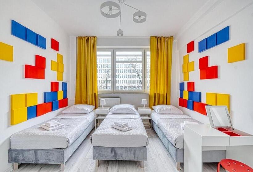 اتاق استاندارد سه نفره, Level Rooms