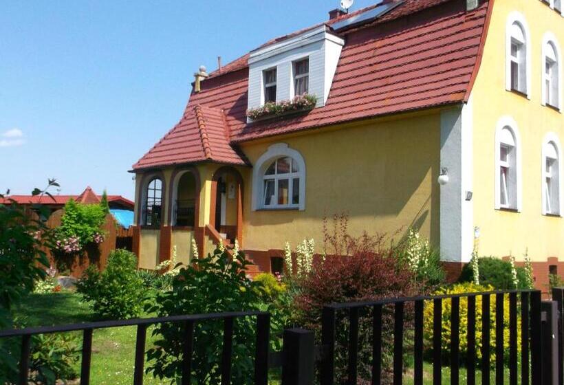 اتاق لوکس با چشم‌انداز شهر, Góściniec Iwona