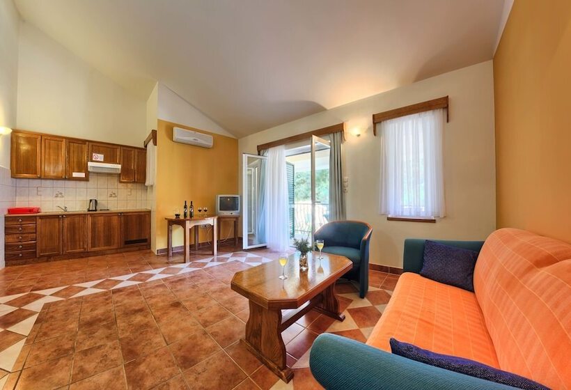 آپارتمان 1 خوابه با بالکن و چشم‌انداز دریا, Apartments Ruzmarin
