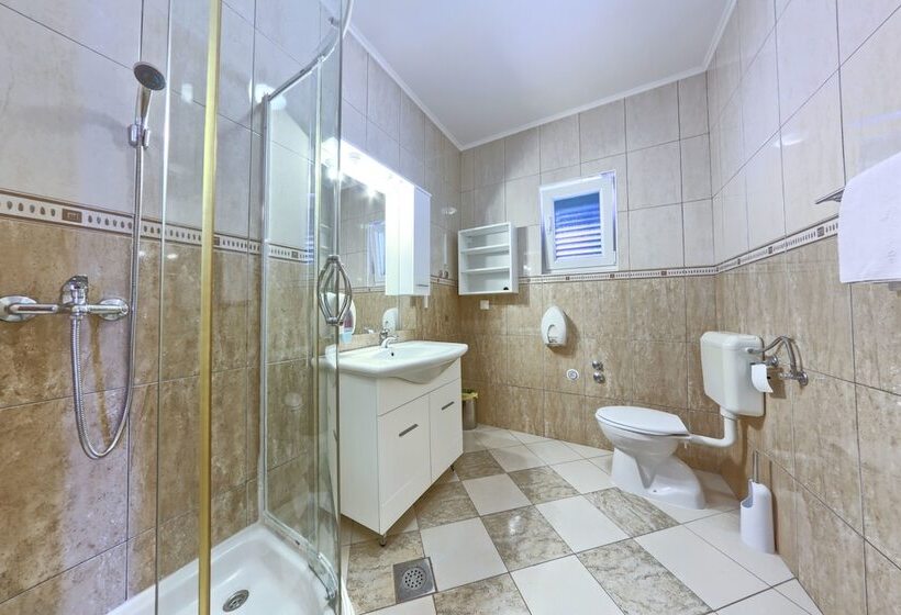 آپارتمان 2 خوابه با چشم‌انداز دریا, Apartments Ruzmarin