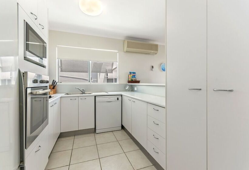 1침실 테라스 아파트 바다 전망, Bali Hai Apartments Noosa