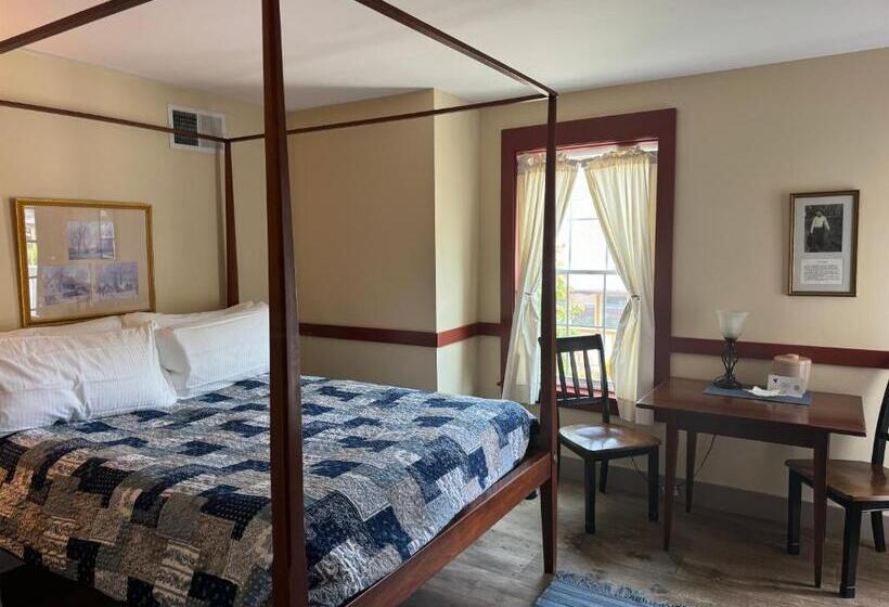 Quarto Triplo Deluxe, Artists Colony