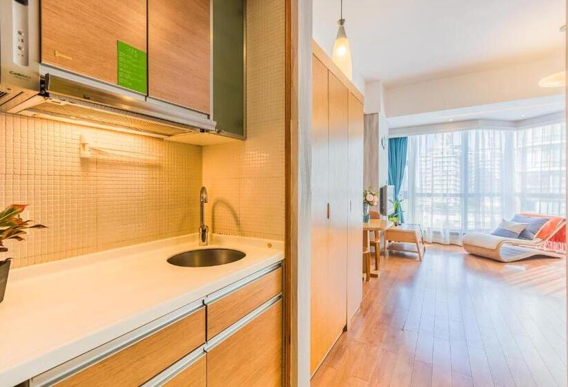 Quarto Familiar Deluxe, Westlake Service Apartment