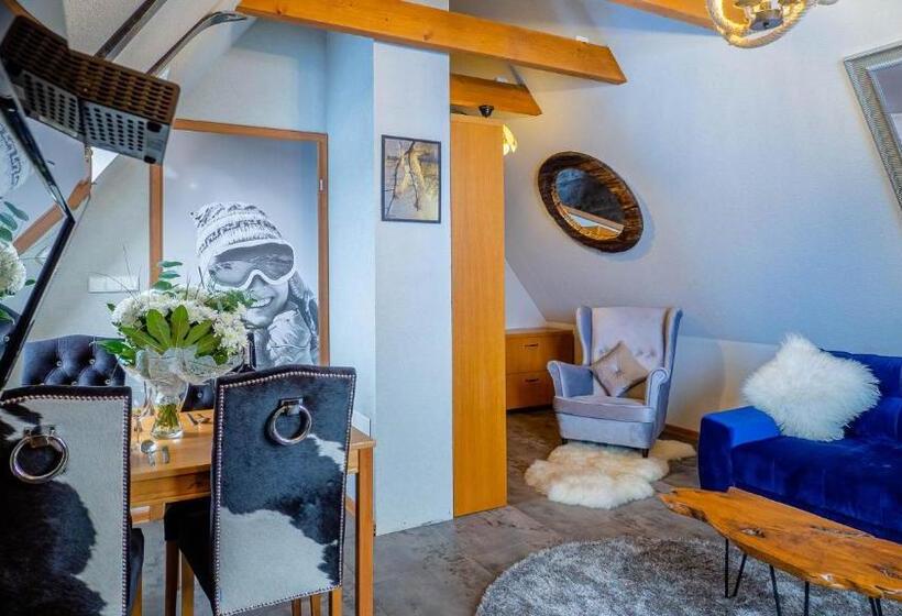 1 Bedroom Penthouse Apartment, Villa Delta Boutique