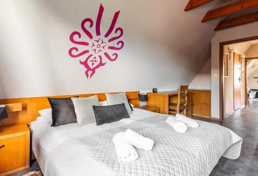 1 Bedroom Penthouse Apartment, Villa Delta Boutique