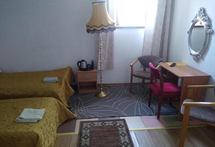 Номер Стандарт Трехместный, Zajazd Eljan Centrum Noclegowe
