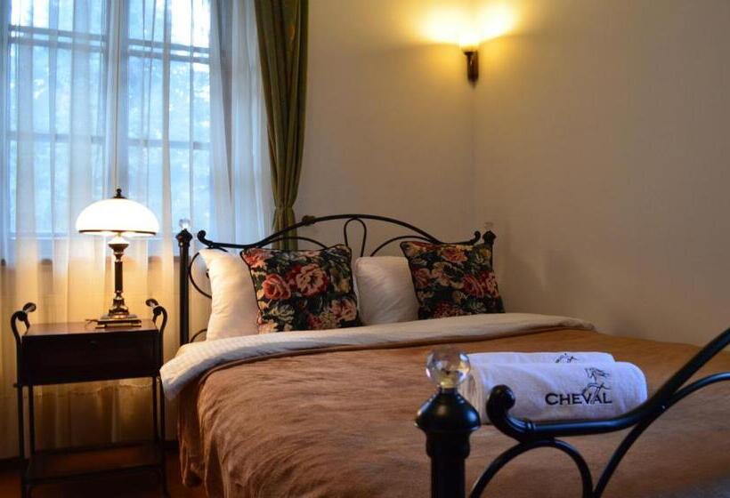 آپارتمان 1 خوابه, Apartamenty W Dworku Cheval