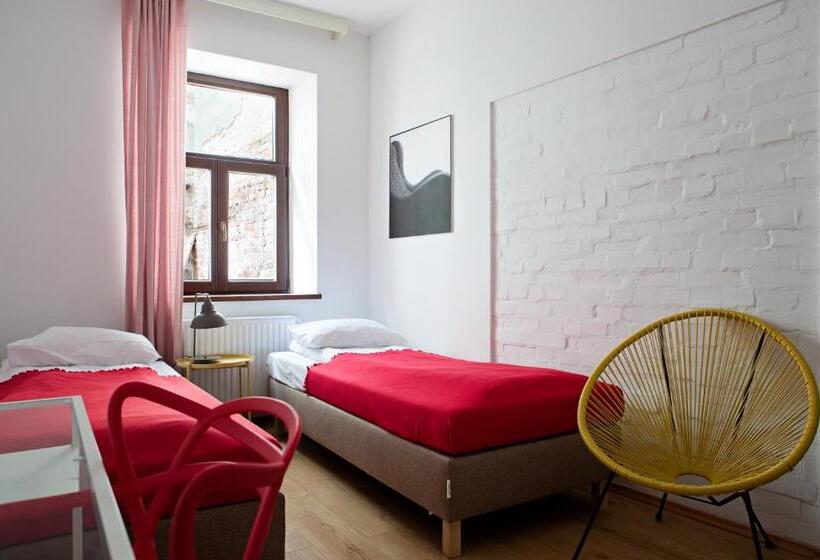 اتاق استاندارد با سرویس بهداشتی مشترک, Hostel Starówka