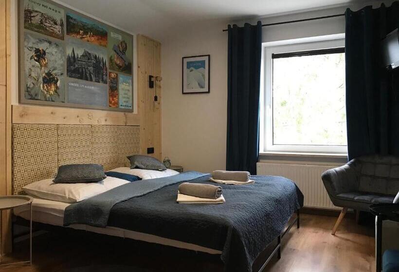 اتاق استاندارد با چشم‌انداز کوهستان, Niech To Szlak B&b