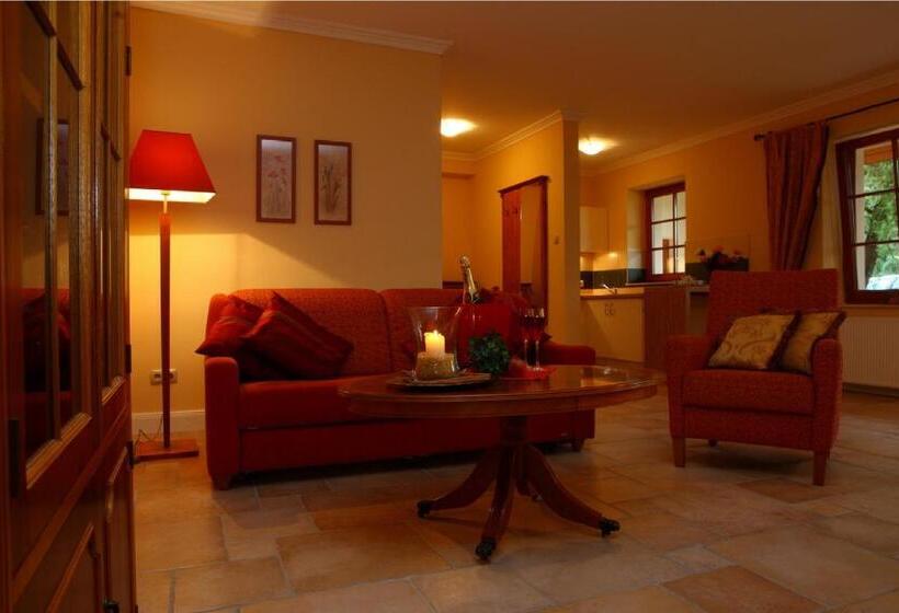 سوئیت کلاسیک, Oasis Resort & Spa