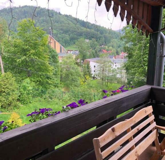 اتاق لوکس با بالکن, Poncyljuszówka