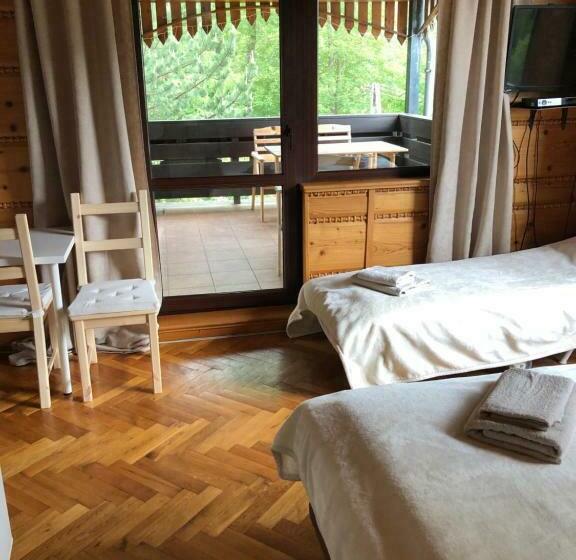 اتاق لوکس با بالکن, Poncyljuszówka