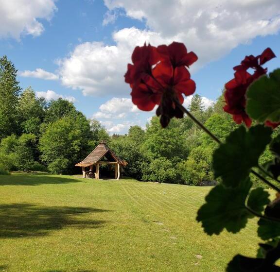 3 Bedroom Suite, Zagroda Berezanka