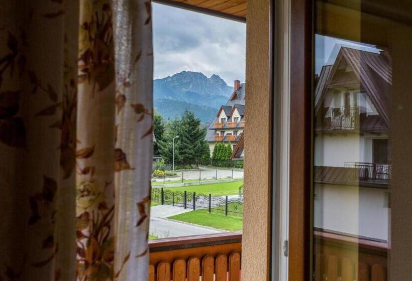 Family Suite, Apartamenty I Pokoje Gościnne Nowita