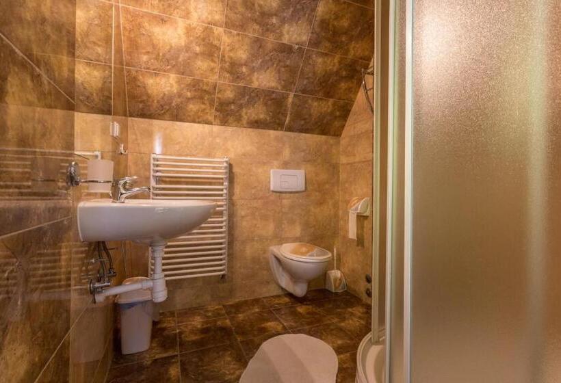Номер Стандарт, Apartamenty I Pokoje Gościnne Nowita