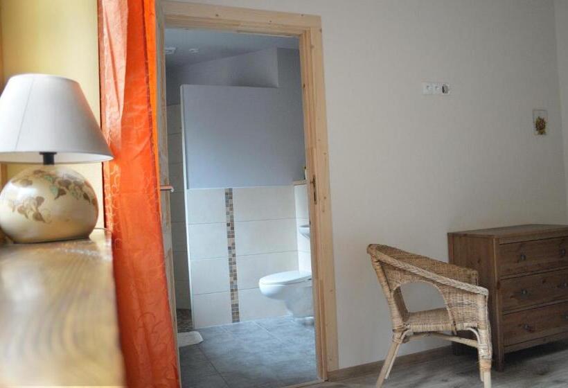 اتاق استاندارد سه نفره, Babie Lato Bed&breakfast
