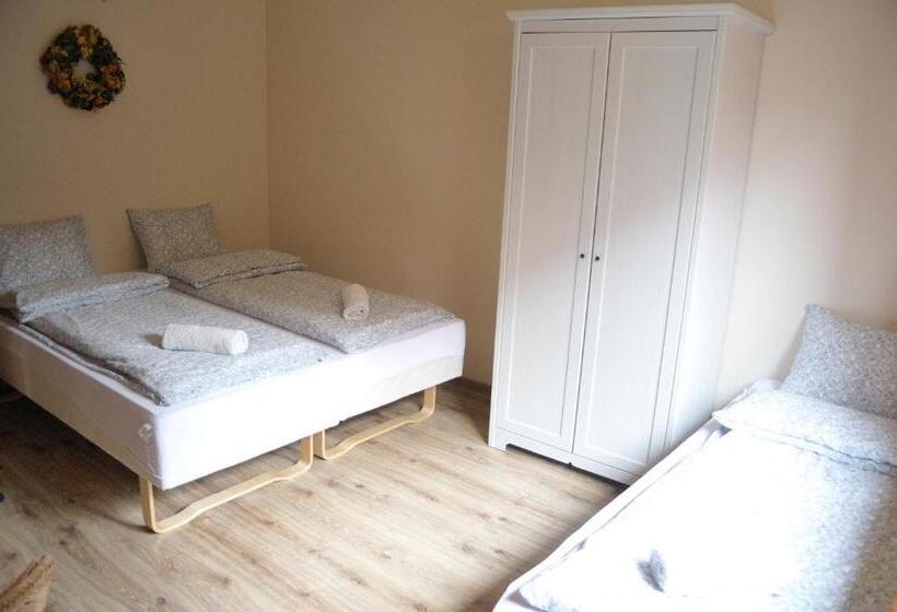 اتاق استاندارد سه نفره, Babie Lato Bed&breakfast