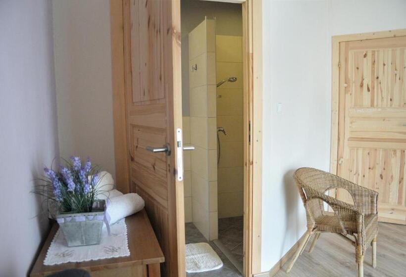 اتاق خانوادگی, Babie Lato Bed&breakfast