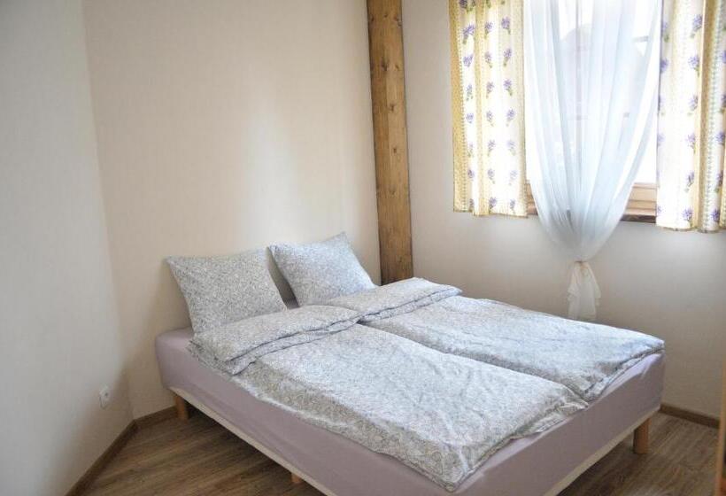 اتاق خانوادگی, Babie Lato Bed&breakfast