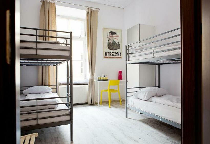 اتاق استاندارد چهار تخته, Hostel Królewska