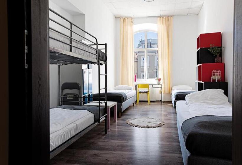 اتاق استاندارد چهار تخته, Hostel Królewska