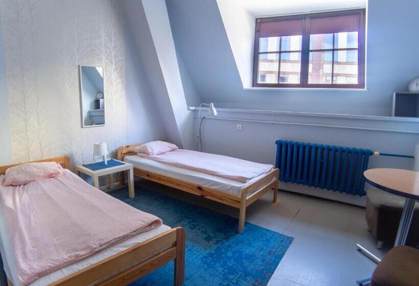 اتاق استاندارد, Hostel Universus