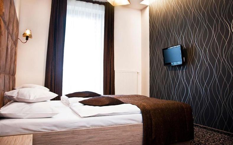 Quarto Estandar, Vis A Vis