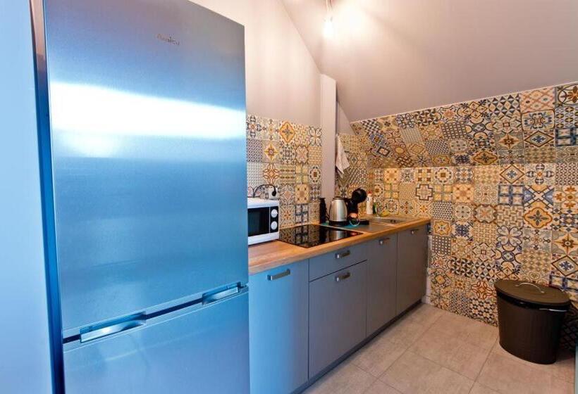 Номер Basic, Minihostel żary