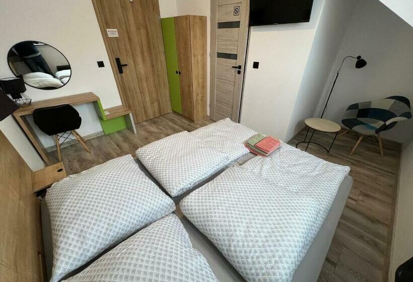 اتاق استاندارد, Pod Gromadzyniem Resort