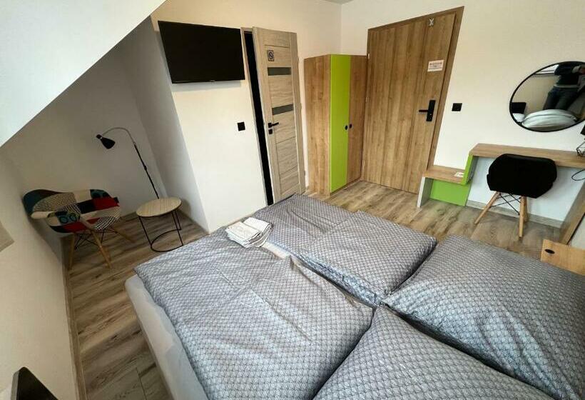اتاق استاندارد, Pod Gromadzyniem Resort