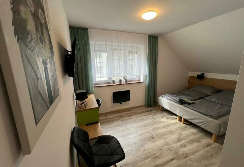 اتاق استاندارد, Pod Gromadzyniem Resort