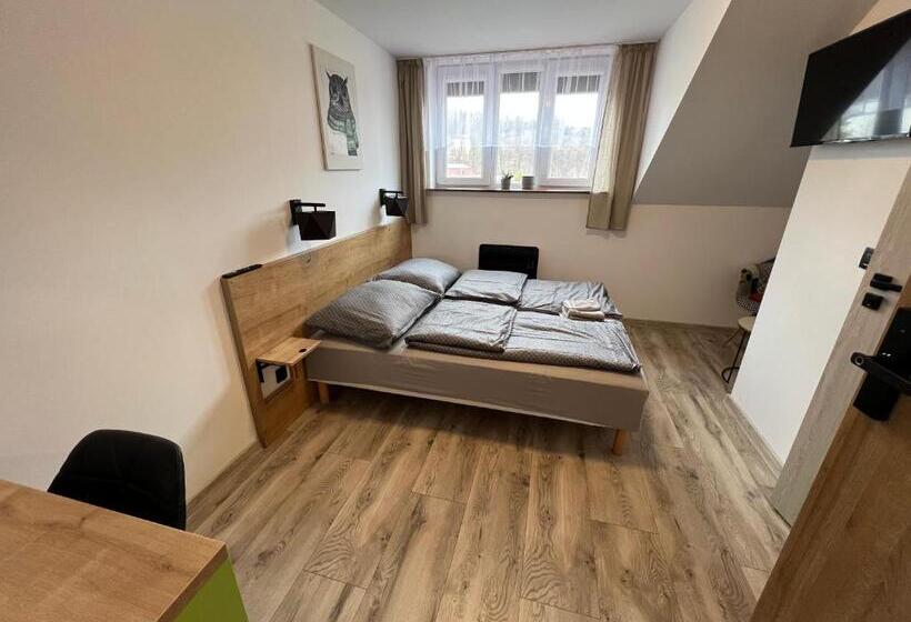 اتاق استاندارد, Pod Gromadzyniem Resort