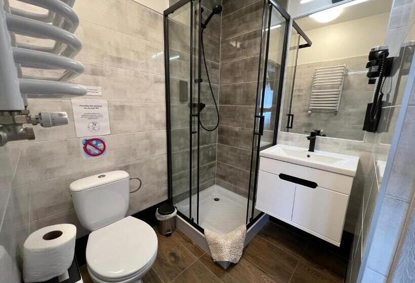 اتاق استاندارد, Pod Gromadzyniem Resort