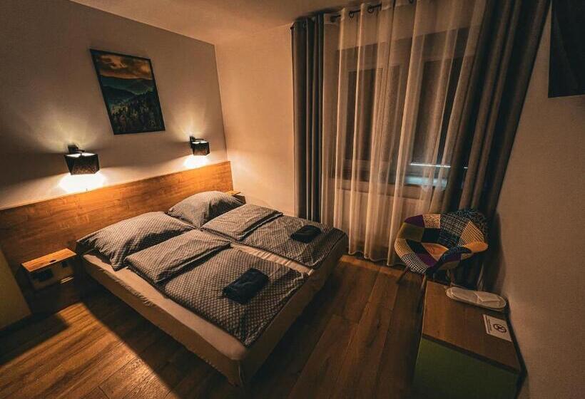 اتاق استاندارد, Pod Gromadzyniem Resort