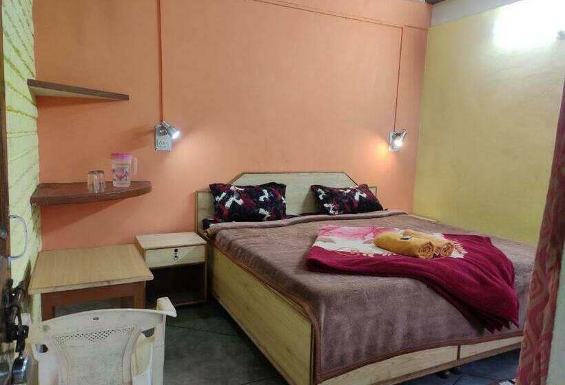 이코노미 룸, Shree Guest House