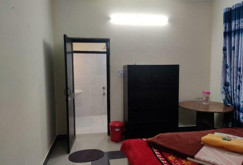 이코노미 룸, Shree Guest House