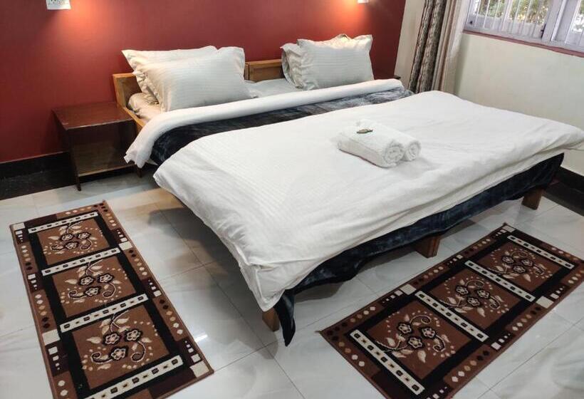 디럭스 룸, Shree Guest House