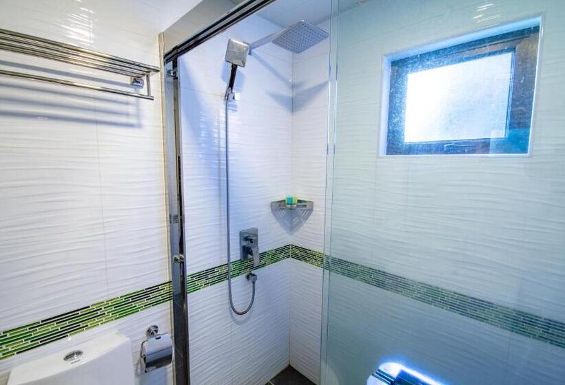 Номер Deluxe Кровать Кинг, The Kandu Resort