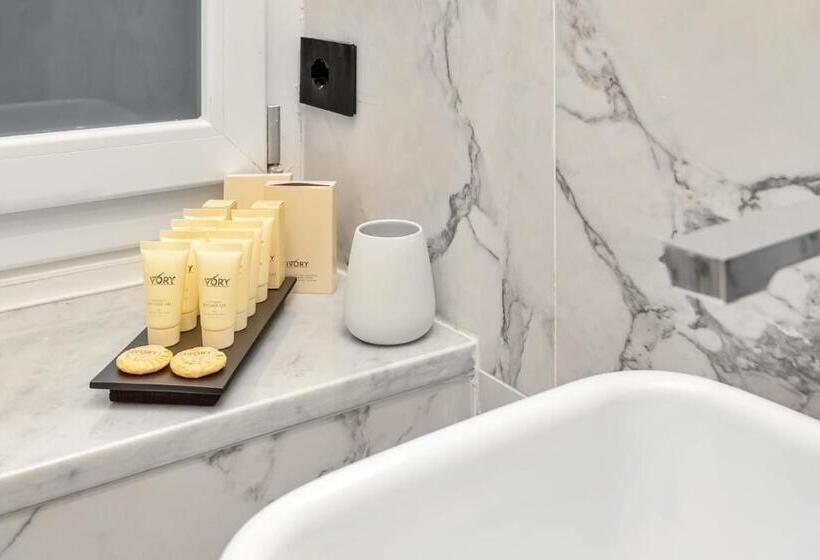 اتاق لوکس, Nelli Rooms Via Biassa
