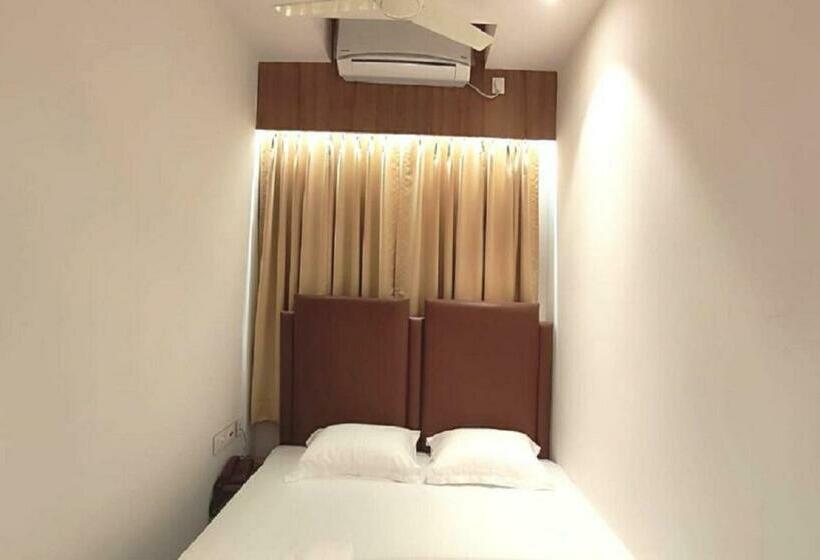 Номер Economy, Staymaker Hotel Mohan Palace